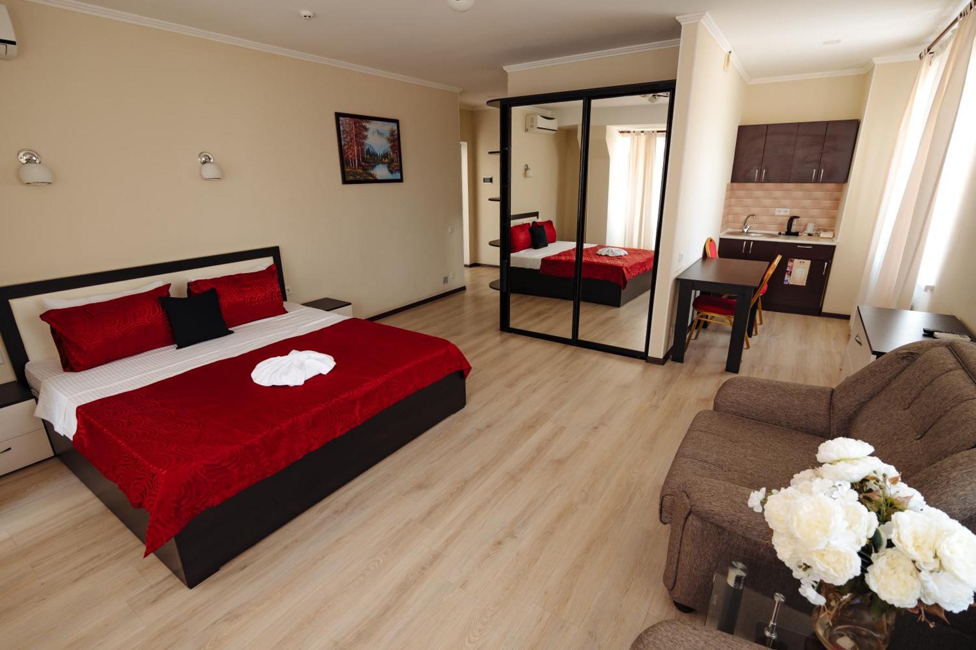 Lolo'S Bliss Hotel Chişinau Exteriör bild