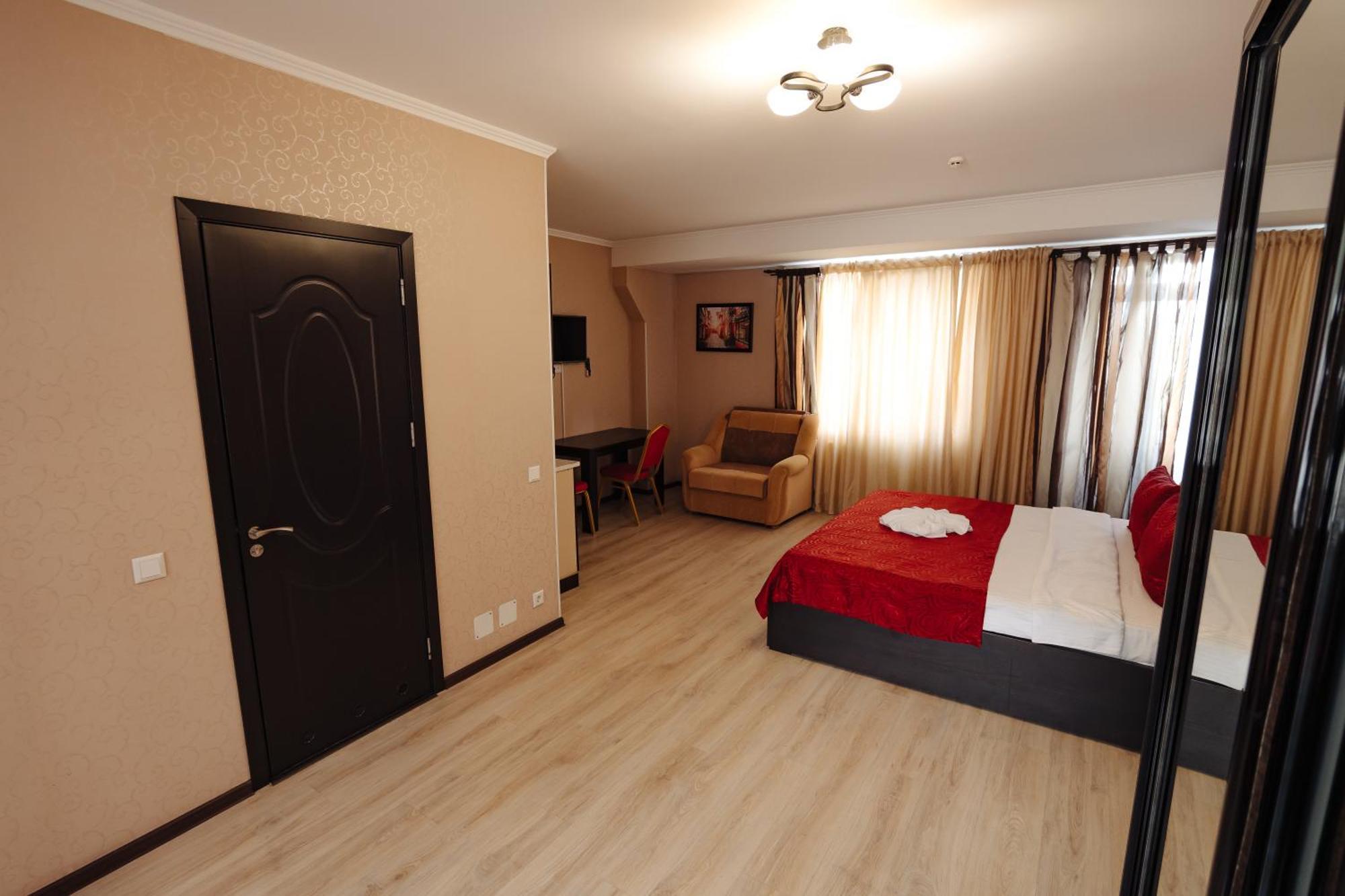 Lolo'S Bliss Hotel Chişinau Exteriör bild