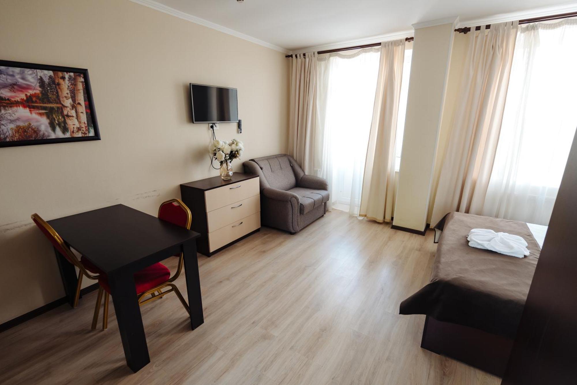 Lolo'S Bliss Hotel Chişinau Exteriör bild