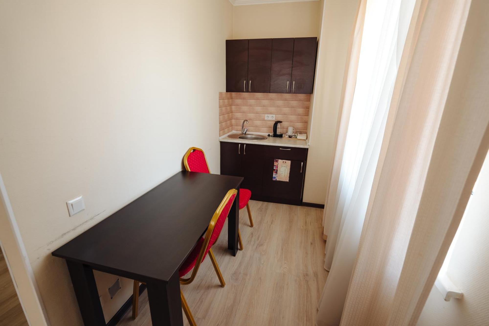 Lolo'S Bliss Hotel Chişinau Exteriör bild