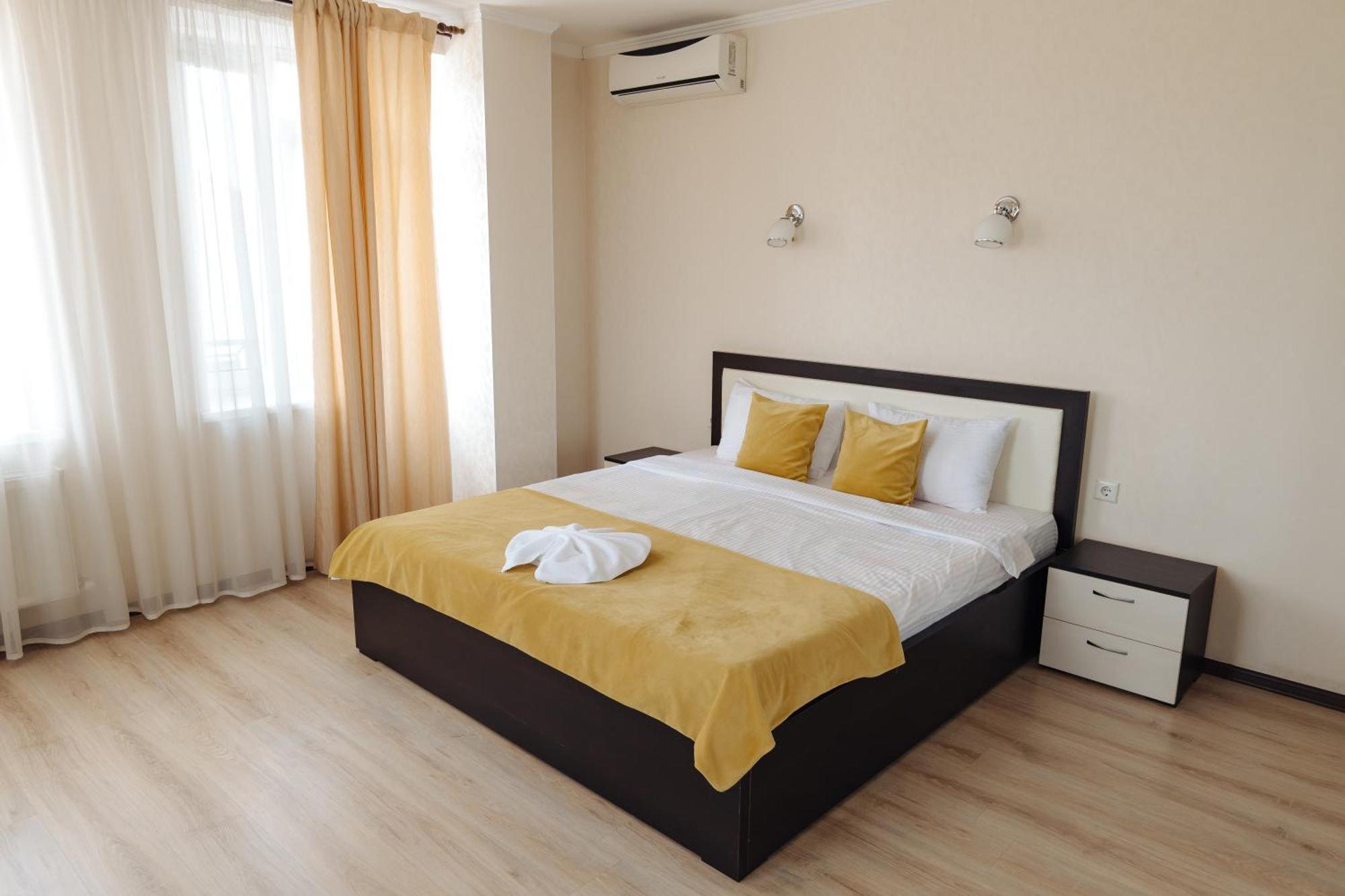 Lolo'S Bliss Hotel Chişinau Exteriör bild