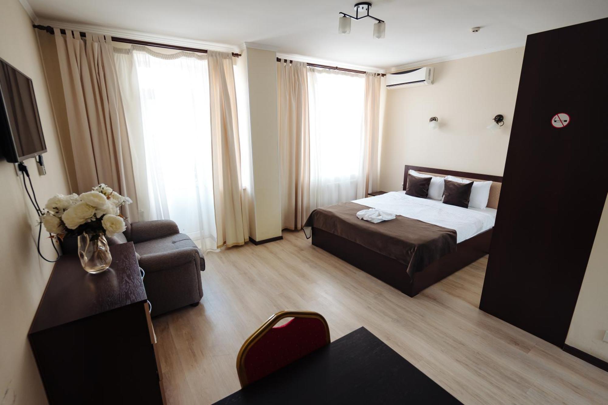 Lolo'S Bliss Hotel Chişinau Exteriör bild
